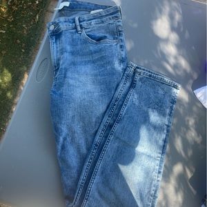 NEW H&M hight wasted skinny jeans. Light blue.